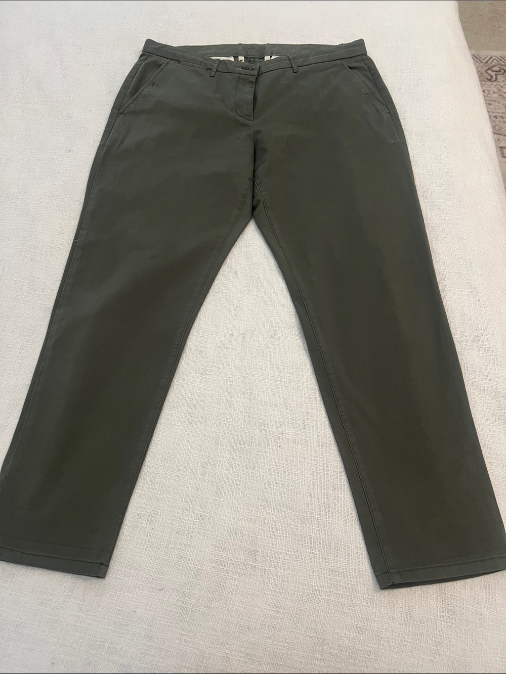 GAP Women’s Olive Green Broke-in Strait Leg Khaki Pants Sz 14 NWOT